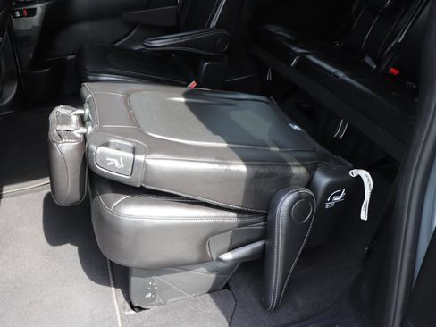 Used 2026 Chrysler Pacifica Select FWD image 28