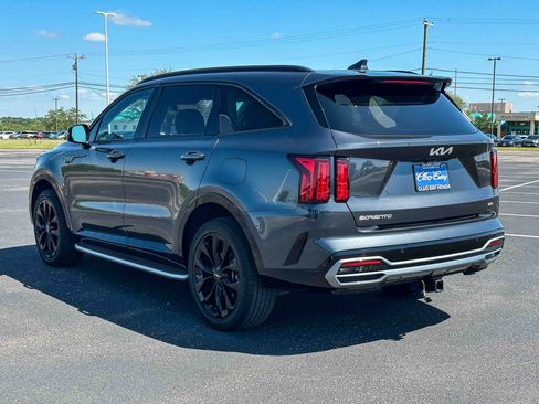 Used 2023 Kia Sorento SX AWD/4WD image 8
