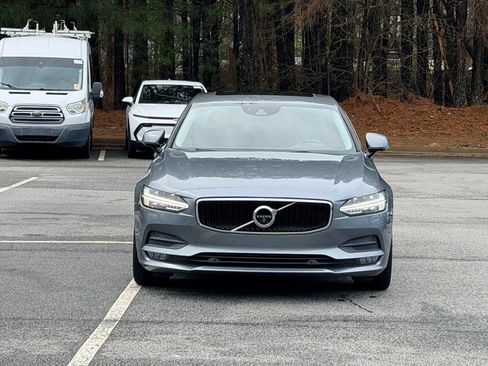 Used 2018 Volvo S90 T5 Momentum w/ Convenience Package image 2