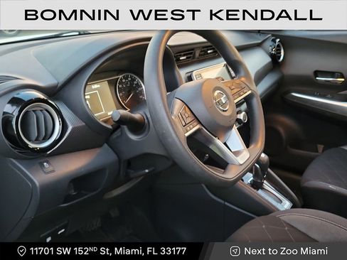 Used 2019 Nissan Kicks SV image 7