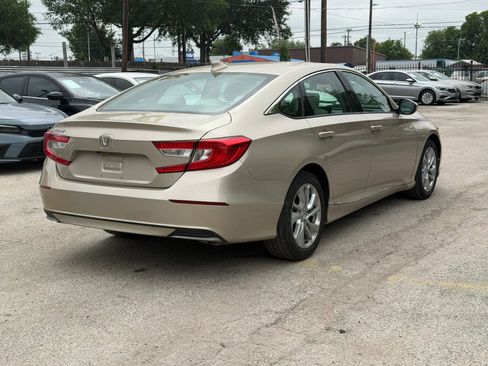 Used 2018 Honda Accord LX image 8
