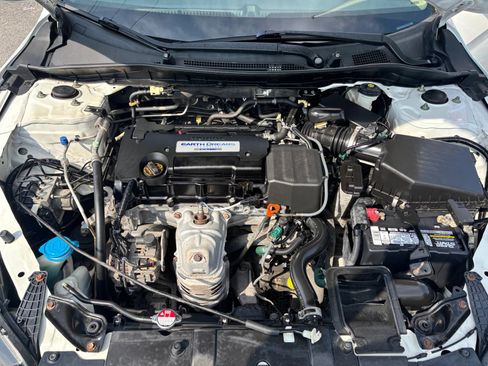 Used 2014 Honda Accord LX image 9
