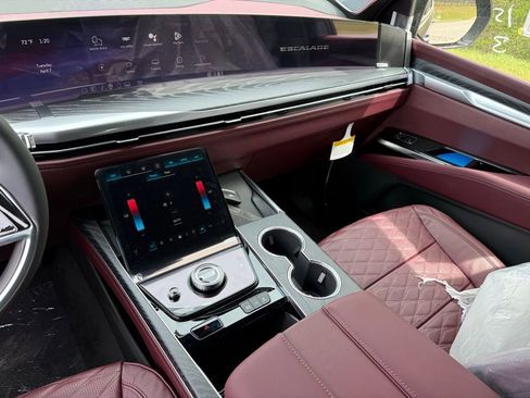 New 2026 Cadillac Escalade Luxury w/ Touring Package image 28