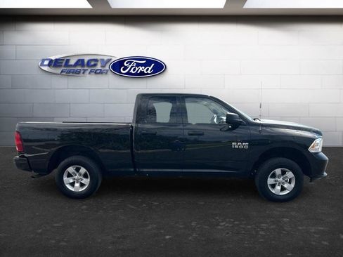 Used 2018 RAM 1500 Express AWD/4WD image 9