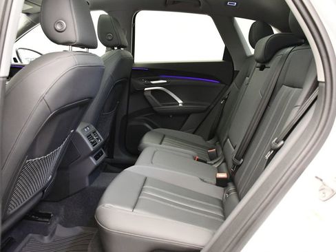 Used 2025 Audi Q5 Premium w/ Convenience Package image 42