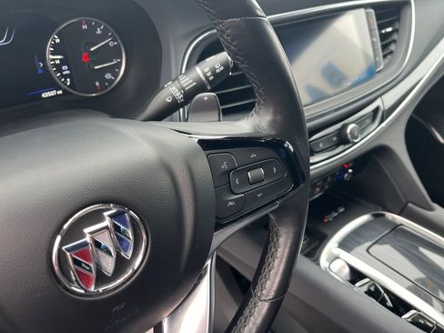 Used 2024 Buick Enclave Premium image 12