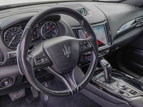 Used 2021 Maserati Levante S image 9