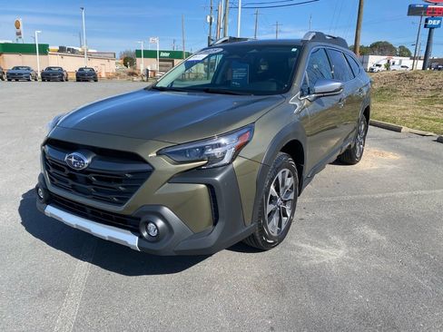 Used 2025 Subaru Outback Touring XT image 3
