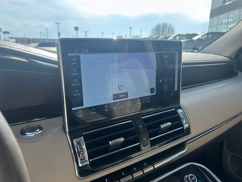 Used 2023 Lincoln Navigator Reserve image 25