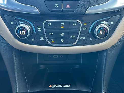 Used 2023 Chevrolet Equinox Premier AWD/4WD image 17