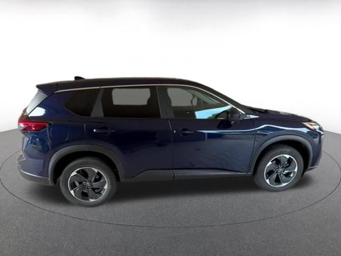 Used 2025 Nissan Rogue SV FWD image 16