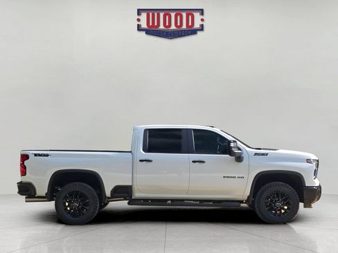 New 2026 Chevrolet Silverado 2500 LT w/ Trail Boss Package AWD/4WD image 2