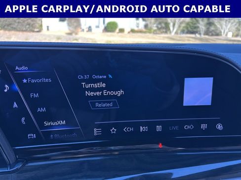 Used 2024 Cadillac Escalade ESV Premium Luxury image 19