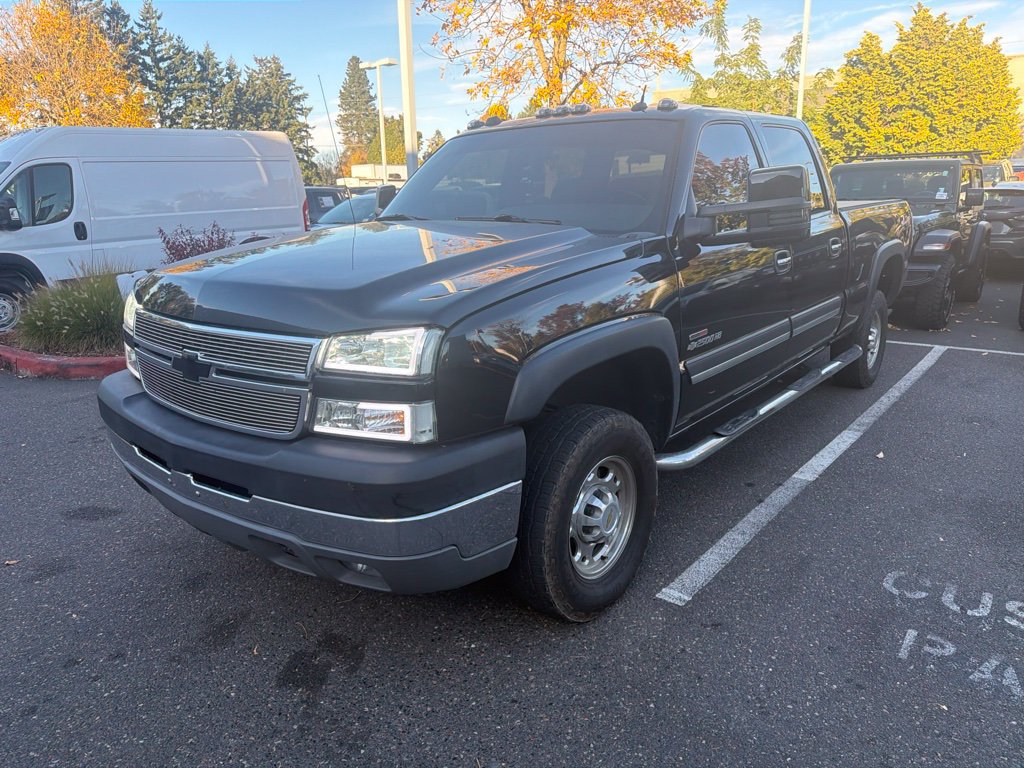 Used 2005 Chevrolet Silverado 2500 LT w/ Heavy-Duty Power Package RWD image 3