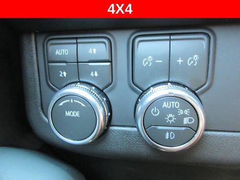 Certified 2026 GMC Yukon AT4 AWD/4WD image 31