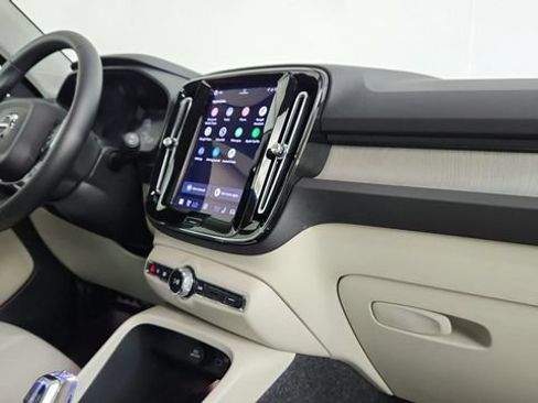 Certified 2026 Volvo XC40 B5 Plus w/ Protection Package Premier AWD/4WD image 69