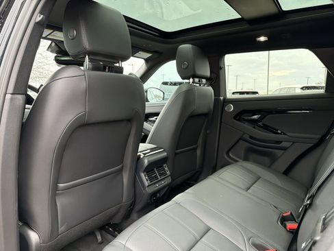 Used 2024 Land Rover Range Rover Evoque Dynamic SE image 11