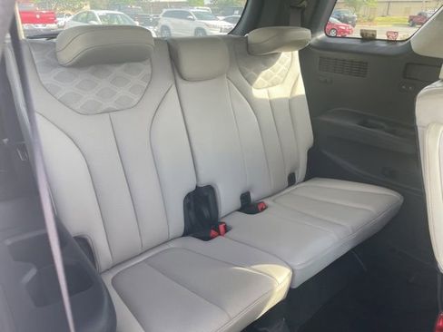 Used 2021 Hyundai Palisade Limited FWD image 16