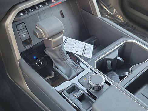 New 2026 Toyota Tundra Limited AWD/4WD image 29