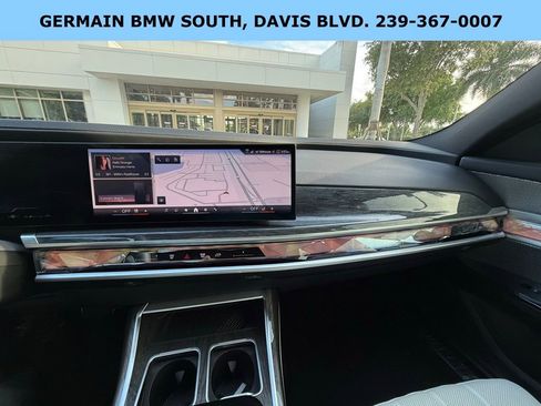 Used 2025 BMW 760i xDrive w/ Executive Package image 21