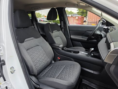Used 2026 Nissan Kicks SV FWD image 13