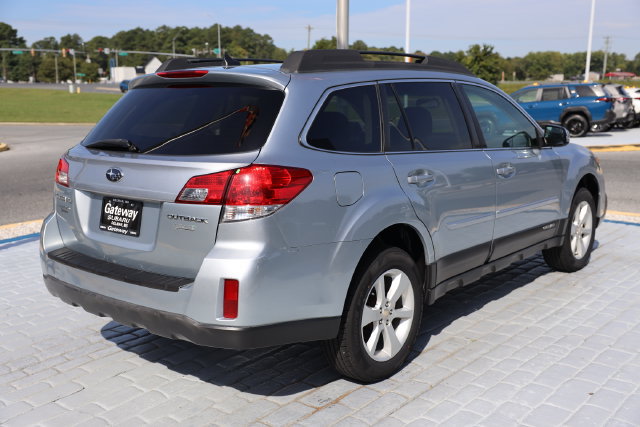 Used 2014 Subaru Outback 2.5i Premium AWD/4WD image 5