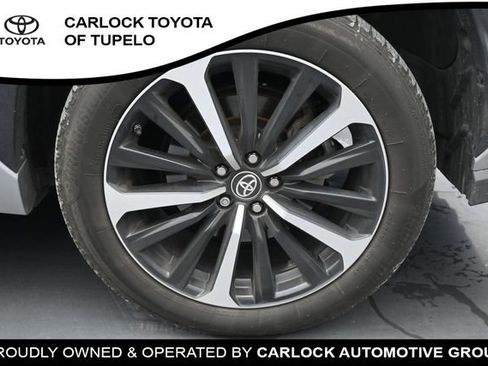 Used 2022 Toyota Highlander XSE FWD image 14