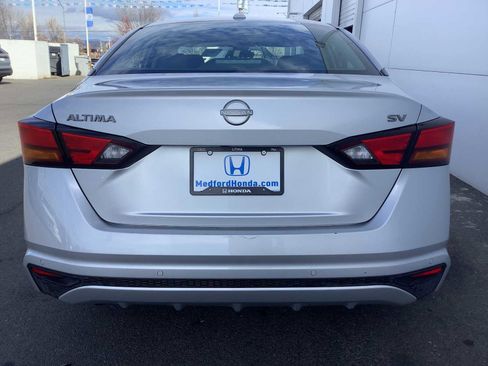 Used 2023 Nissan Altima 2.5 SV image 5