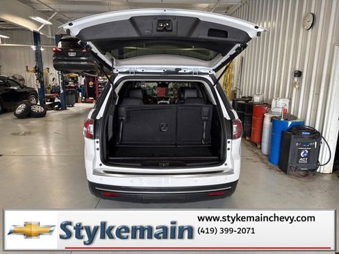 Used 2017 GMC Acadia Limited SLT image 15