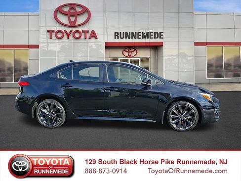 Certified 2025 Toyota Corolla SE w/ Convenience Package FWD image 7