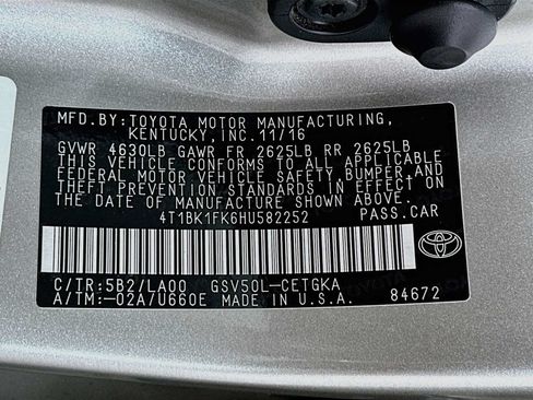 Used 2017 Toyota Camry XLE FWD image 31