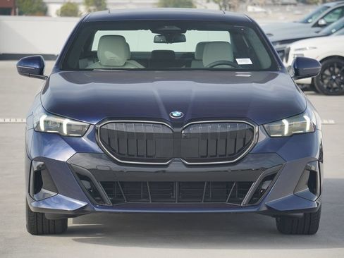 Used 2026 BMW 530i w/ M Sport Package RWD image 2