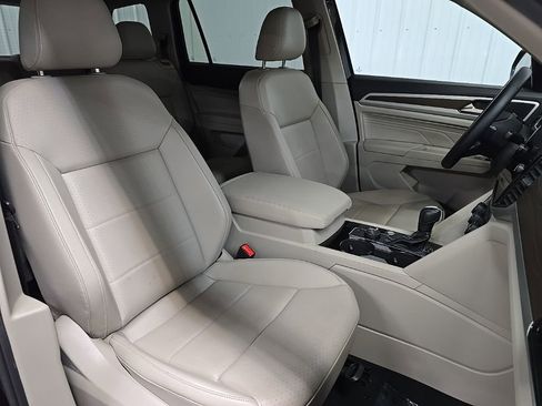 Used 2023 Volkswagen Atlas SE image 15