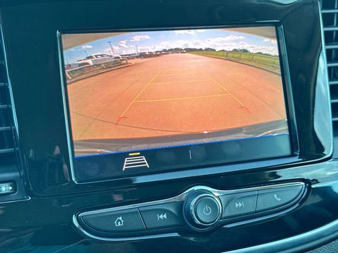 Used 2022 Buick Encore Preferred w/ Safety Package image 17