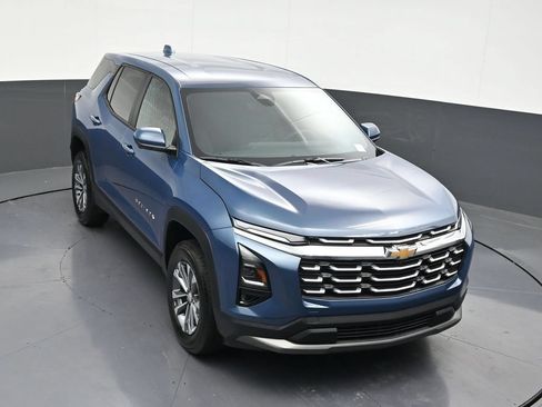 Used 2026 Chevrolet Equinox LT w/ Safety and Technology Package FWD image 25