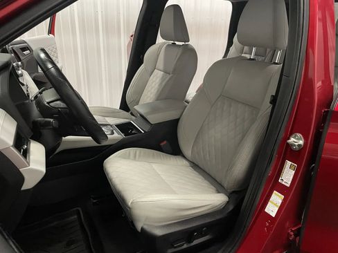 Used 2022 Mitsubishi Outlander SEL AWD/4WD image 35