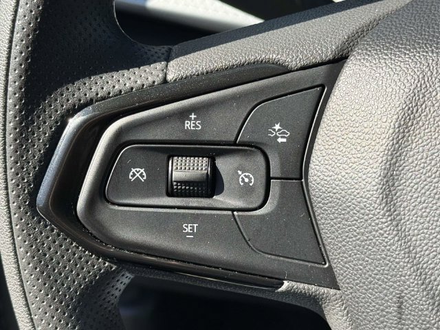 Used 2026 Chevrolet Trax LT FWD image 21
