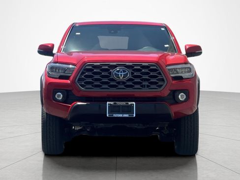 Certified 2022 Toyota Tacoma TRD Off-Road w/ TRD Premium Off Road Package AWD/4WD image 8