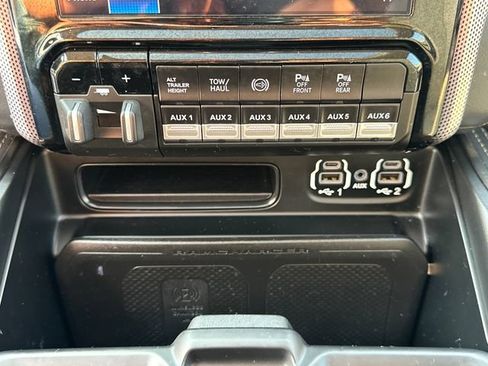 Used 2023 RAM 2500 Limited AWD/4WD image 34