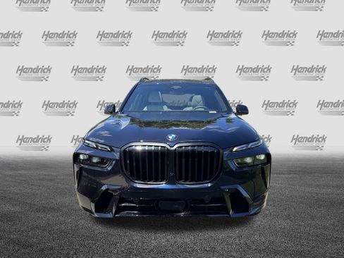 Used 2026 BMW X7 xDrive40i w/ M Sport Package image 3