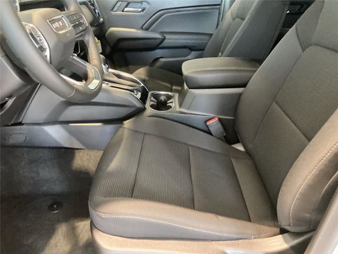 New 2026 GMC Canyon Elevation w/ Convenience Package image 25