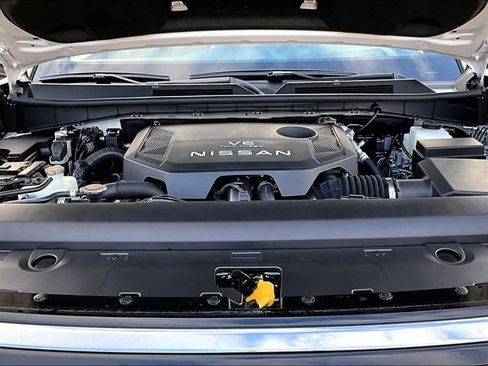 New 2026 Nissan Armada SL w/ Captain's Chari Seat Package image 9