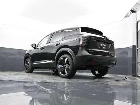 Certified 2025 Nissan Kicks SR AWD/4WD image 33