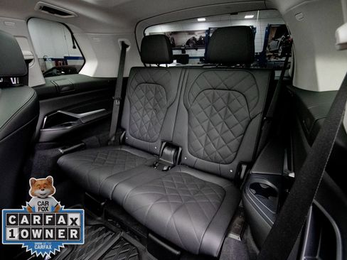 Used 2024 BMW X7 xDrive40i w/ Climate Comfort Package AWD/4WD image 19