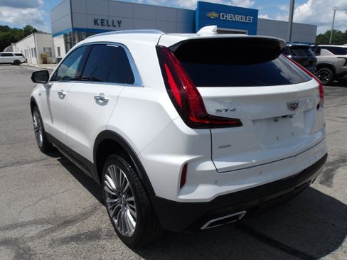 Used 2024 Cadillac XT4 Premium Luxury AWD/4WD image 6