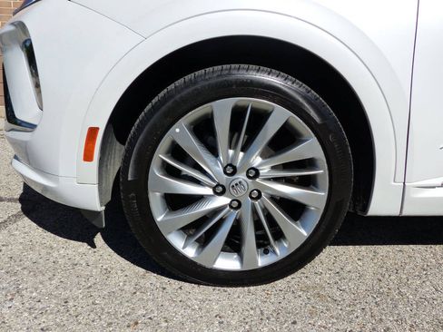 Used 2025 Buick Envision Avenir AWD/4WD image 14