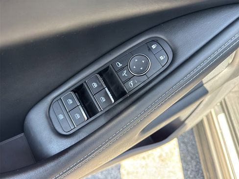 Used 2023 INFINITI QX60 Luxe w/ Cargo Package image 17