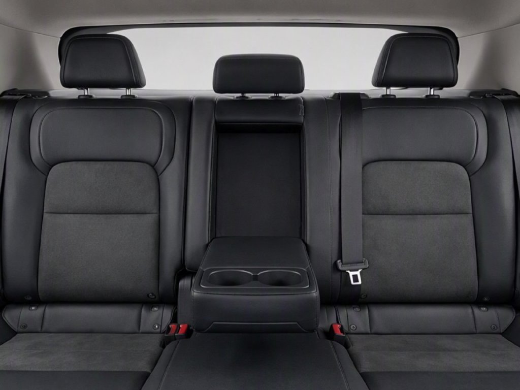 Certified 2023 Nissan Ariya AWD image 30