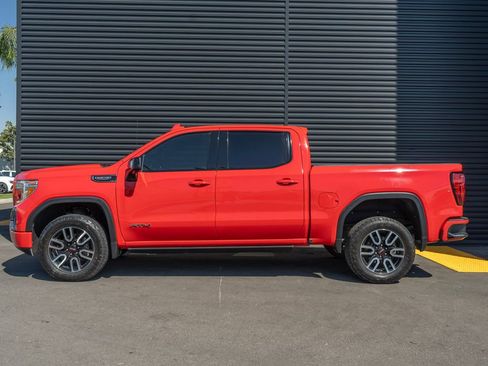 Used 2022 GMC Sierra 1500 AT4 w/ AT4 Preferred Package AWD/4WD image 2