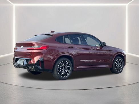 Used 2025 BMW X4 xDrive30i image 28
